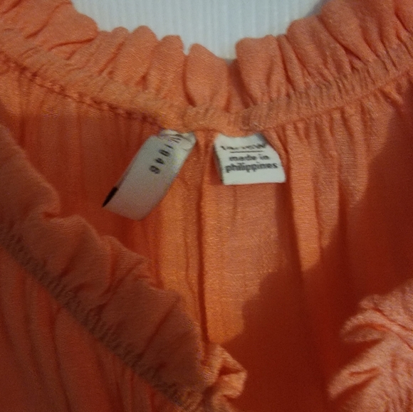 Top - Picture 2 of 3